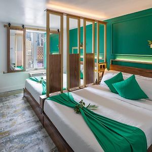 Elite Queen Room